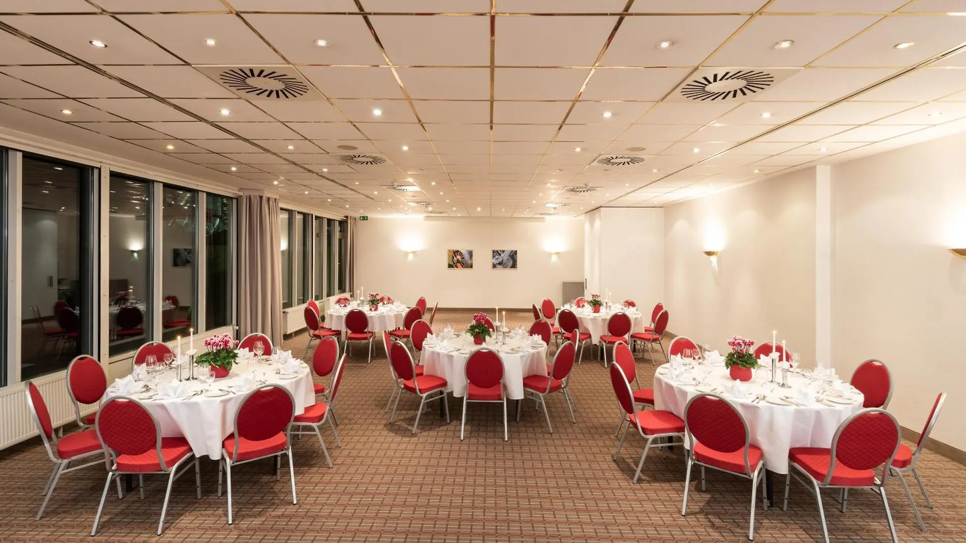 Leonardo Hotel Koeln Bonn Airport  Cologne