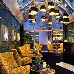4* Hotell Carls